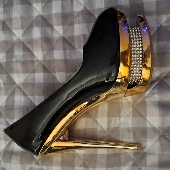 BOX's SMALL..BOX's... Medium BOX's Large ...Woman's shirts Pants...Dresses..etc - Picture 10 of 10